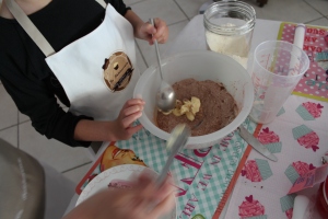 préparation des petits gâteaux au chocolat